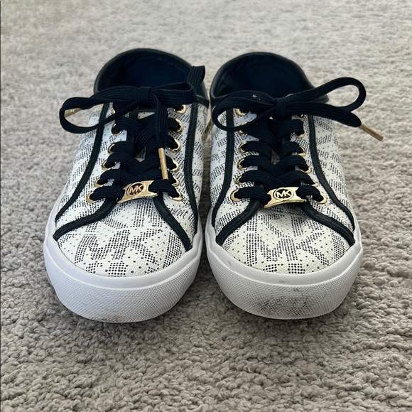 Michael Kors Signature City Women’s Sneakers White and Navy Size 7 - Picture 2 of 6